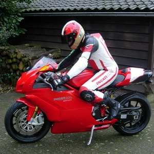 Ducati 999 005 (Medium).jpg