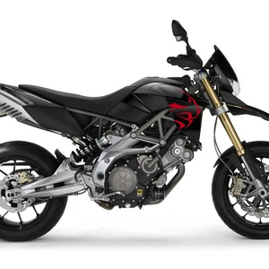 Aprilia Dorsoduro_Signs _07.jpg
