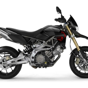 Aprilia Dorsoduro_Signs _08.jpg