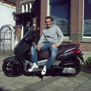 Tim op XMAX.jpg
