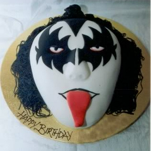 birthday_cake_kiss.jpg