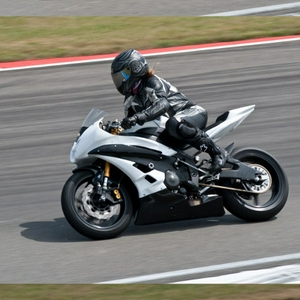 100713_MotorSport-Lifestyle-Supersport-meiden-MF_001.jpg