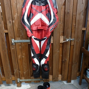 Te koop combi en laarzen.