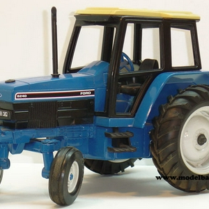 Ford-8240-ERT877.jpg