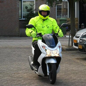 PCX fluor gele motorjas.JPG