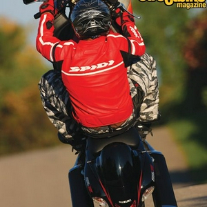 0712_sbkp_4_z 2008_suzuki_gsxr_1300r_hayabusa 12_wheelie.jpg