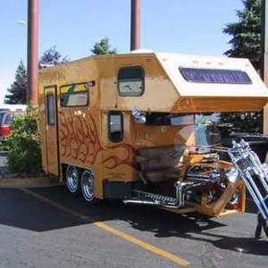 motorcamper_lachvandedag-nl.jpg