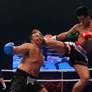 Kao knocks out Mo.jpg