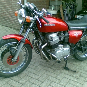 cb750voor.jpg