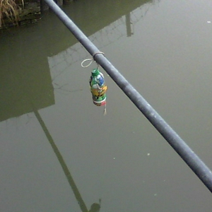 petfles verstopt 2 e keer 022.JPG