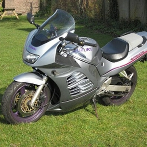 Mooie SUZUKI RF 600 R te koop