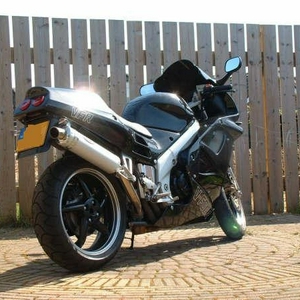 VFR750F Laser high-mount sport uitlaat