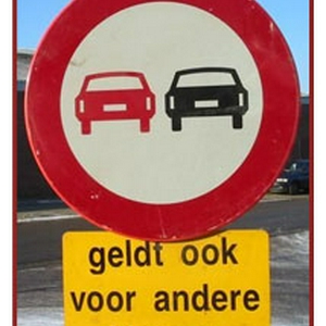 tn_wegbeheer-bord-inhalen-verkeer-auto.jpg
