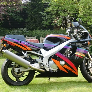 FZR 600 R