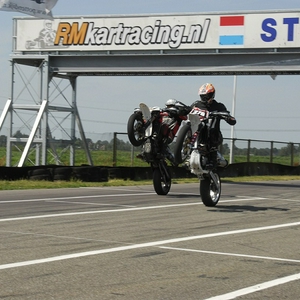 wheelie.jpg