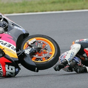 dani_pedrosa_crashes.jpg