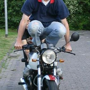 guzzi_tank.jpg