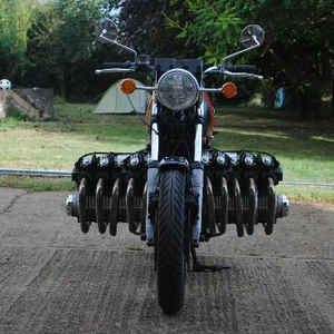 Bikeosaurus Benelli.jpg