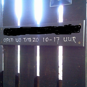 2a - Let op Maandag en dinsdag gesloten.jpg
