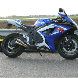 suzuki gsx r 750
